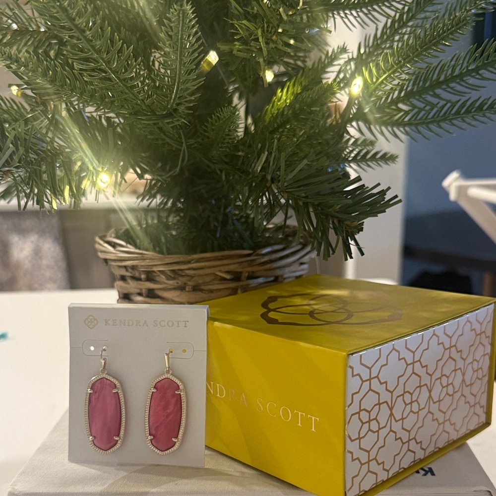 Kendra Scott Elle Pink Drop Earrings